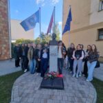 b3 (24) Easy Resize.com