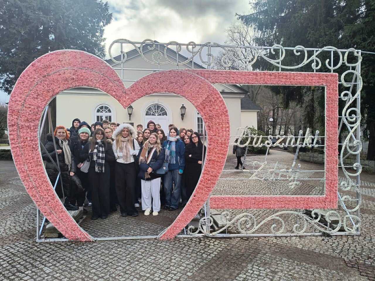 0034554d 2e02 4ae1 8a31 30a5e149f6ca Easy Resize.com