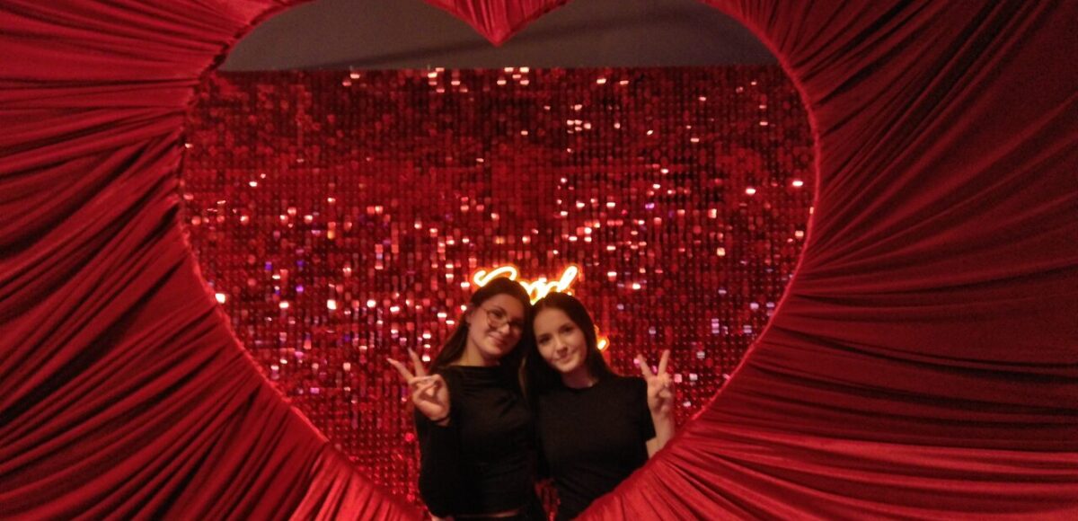 100 0084 Easy Resize.com