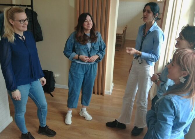 100 0019 Easy Resize.com